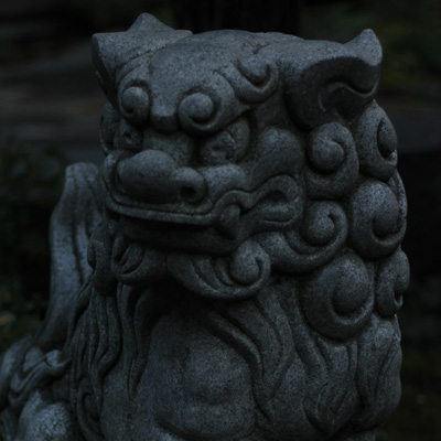 stone-guardian-lion